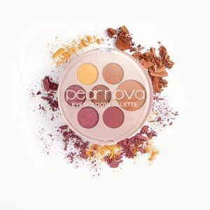 Pear Nova eyeshadow palette